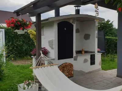 Ogród w obiekcie Trzy Pasma Pokoje Gościnne
