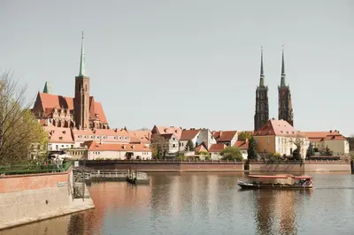 Widok na rzekę nieopodal tego apartamentu