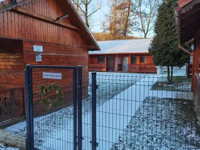 Obiekt Bajkowa Przystań zimą