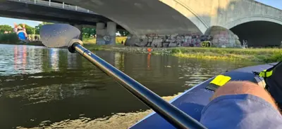Widok na rzekę nieopodal tego apartamentu