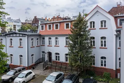Budynek, w którym mieści się apartament
