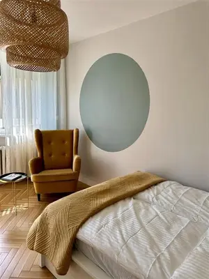 Łóżko lub łóżka w pokoju w obiekcie Opera Apartment - Widok 16