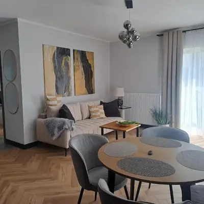 Apartament Come in