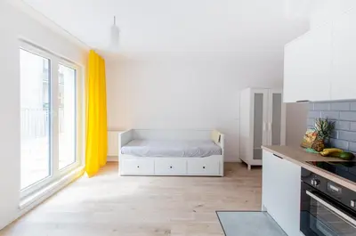 Kuchnia lub aneks kuchenny w obiekcie Yellow Apartment z Tarasem
