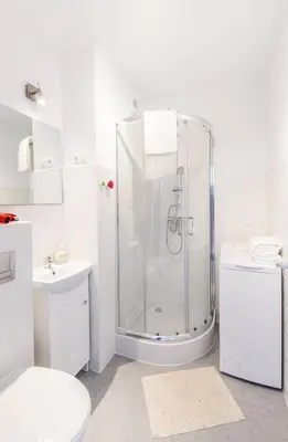Łazienka w obiekcie Red Apartment z Tarasem