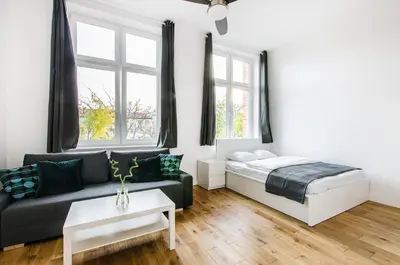 Łóżko lub łóżka w pokoju w obiekcie Beautiful Diamond Apartment - 10 min walk to Market Square!
