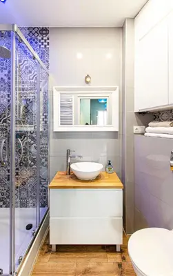 Łazienka w obiekcie Klimatyczny Indigo Apartment w pięknej kamienicy