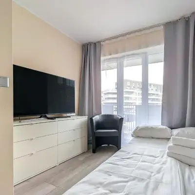 Jagodno Comfort Apartment by BookingHost