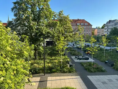 Ogród w obiekcie In the Heart of Wrocław Self Check-in Fast WiFi