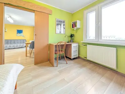 Kuchnia lub aneks kuchenny w obiekcie Park Skowroni Homely Apartment by BookingHost