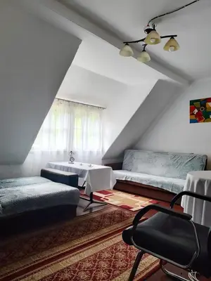 Łóżko lub łóżka w pokoju w obiekcie BAZA WYPADOWA 5km na Wielką Sowę! Przy strumyku z wyposażoną kuchnią