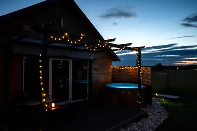 Basen w obiekcie Wilcza Polana Domek koło Międzygórza z jacuzzi i sauną lub w pobliżu