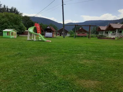 Widok na góry z tego domu wakacyjnego
