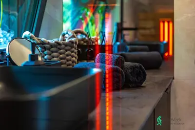 Część wypoczynkowa w obiekcie Dom w Starkowie, Sauna i Balia