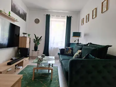 Telewizja i/lub zestaw kina domowego w obiekcie ZIELONO Mi 2