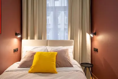 Łóżko lub łóżka w pokoju w obiekcie Comfy Modern Apart in Old Town Parking ProperUNIT