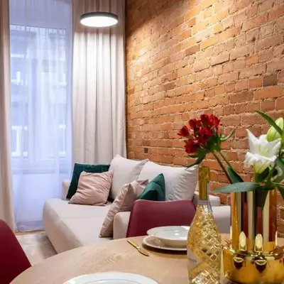 Comfy Modern Apart in Old Town Parking ProperUNIT