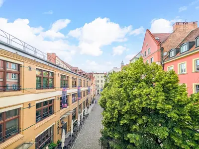 Budynek, w którym mieści się apartament