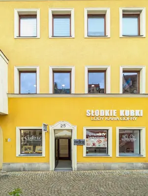 Budynek, w którym mieści się apartament