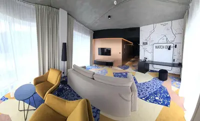 Telewizja i/lub zestaw kina domowego w obiekcie Apartament - White Pearl - Biała Perła - Czarna Góra