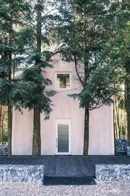 Budynek, w którym mieści się apartament