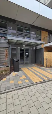 Budynek, w którym mieści się apartament