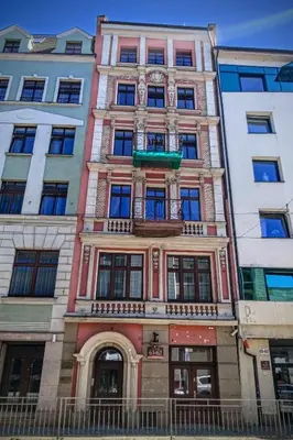Budynek, w którym mieści się apartament