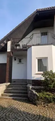 Budynek, w którym mieści się apartament