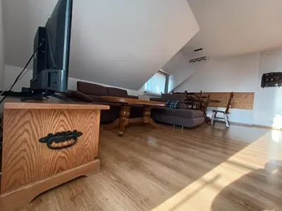 Telewizja i/lub zestaw kina domowego w obiekcie Domek Karolinka