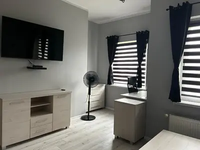 Telewizja i/lub zestaw kina domowego w obiekcie Apartamencik na doby 2 - Lubin