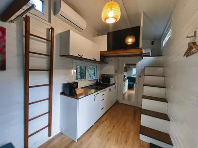 Kuchnia lub aneks kuchenny w obiekcie City TinyHouse under WaterTower