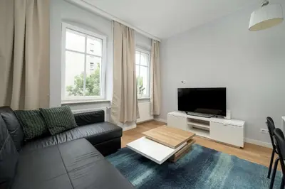 Telewizja i/lub zestaw kina domowego w obiekcie Stylish One Bedroom Apartment Perfectly Located by Noclegi Renters