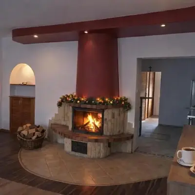 Apartament z kominkiem