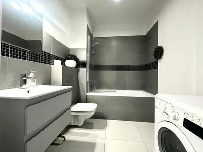 Łazienka w obiekcie Dubois 7 Apartment - Self Check-In 20h - LIFT