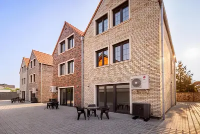 Budynek, w którym mieści się apartament