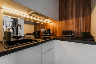 Kuchnia lub aneks kuchenny w obiekcie RentPlanet - Studio Legnicka