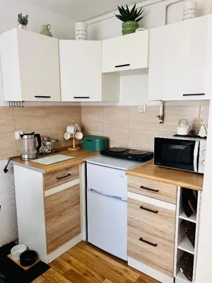 Kuchnia lub aneks kuchenny w obiekcie Duży apartament z kuchnią i łazienką w centrum Namysłowa