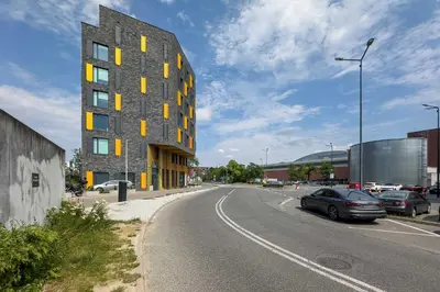 Budynek, w którym mieści się apartament