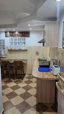Kuchnia lub aneks kuchenny w obiekcie Apartamencik Marynarski Polanica Zdrój centrum