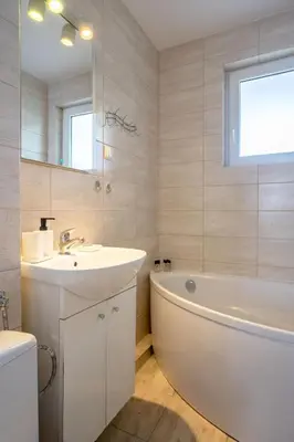 Łazienka w obiekcie Kuznicza 48 Old Town Apartment - ProperUNIT
