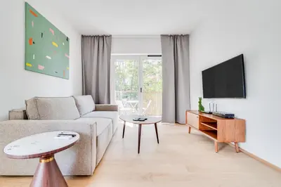 Telewizja i/lub zestaw kina domowego w obiekcie Czysta 4 - B by Homeprime