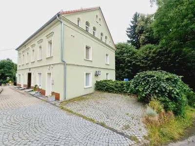 Budynek, w którym mieści się apartament