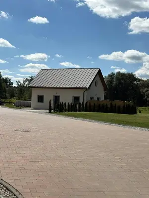Budynek, w którym mieści się dom wakacyjny