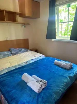 Łóżko lub łóżka w pokoju w obiekcie 4 sowy Góry Sowie