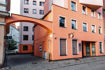 Budynek, w którym mieści się apartament