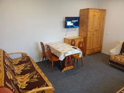 Telewizja i/lub zestaw kina domowego w obiekcie Zielona Dolina