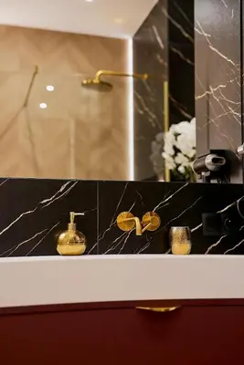 Łazienka w obiekcie Polanica Park - LAGUNA - PREMIUM 3 -BURGUNDOWY