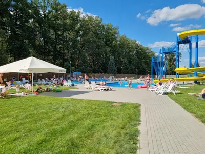 Basen w obiekcie Zatoka Leśna lub w pobliżu