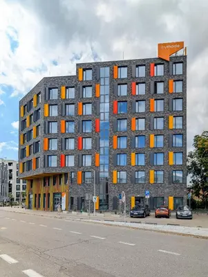 Budynek, w którym mieści się apartament