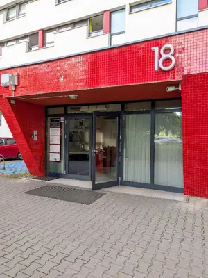 Budynek, w którym mieści się apartament